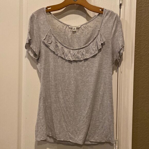 Banana Republic Tops - Banana Republic Women’s Short Sleeve Tshirt Ruffle Size Medium VGUC